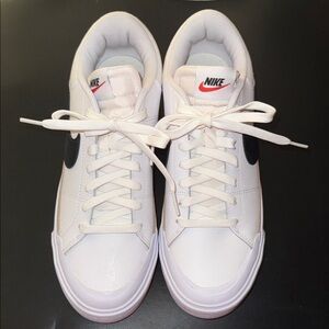 Nike Court Legacy Lift